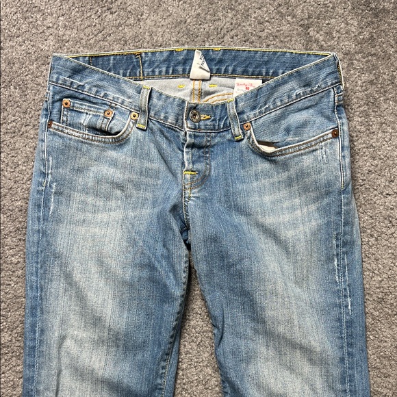 Lucky Brand Jeans - Lil Maggie Light Wash Low Rise Flare - 4/27 - Picture 2 of 11